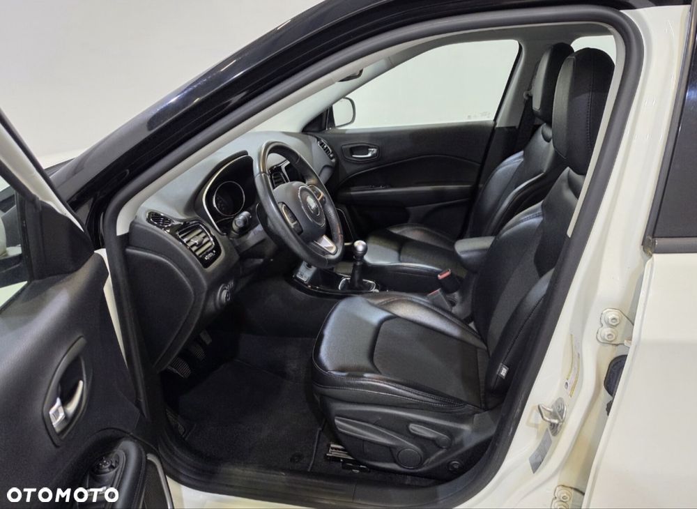 Jeep Compass - 14