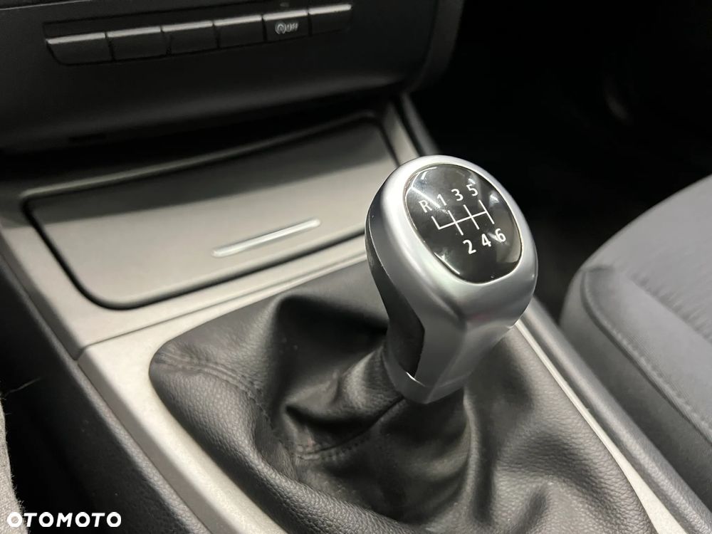 BMW Seria 1 118d - 30