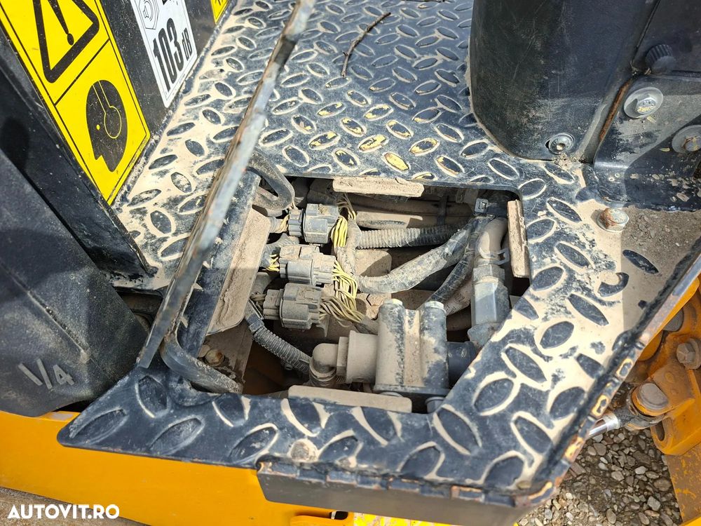 JCB CT 160-100 VIBROCOMPACTOR VIBROMAX - 10