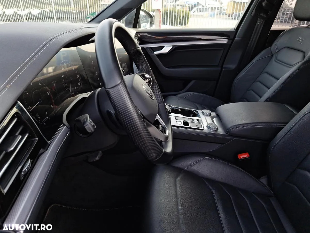 Volkswagen Touareg V6 TDI 4MOTION R-Line - 13