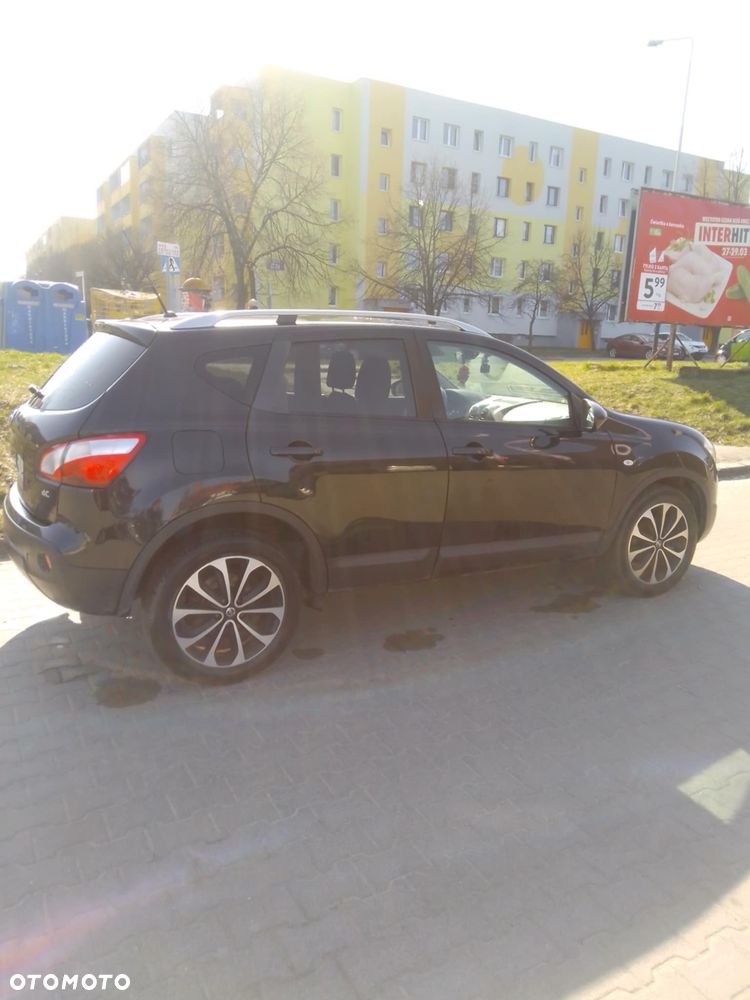 Nissan Qashqai - 11
