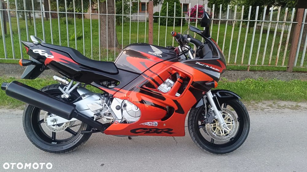 Honda CBR - 15