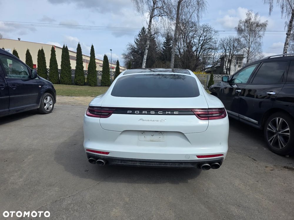 Porsche Panamera 4S Executive - 4