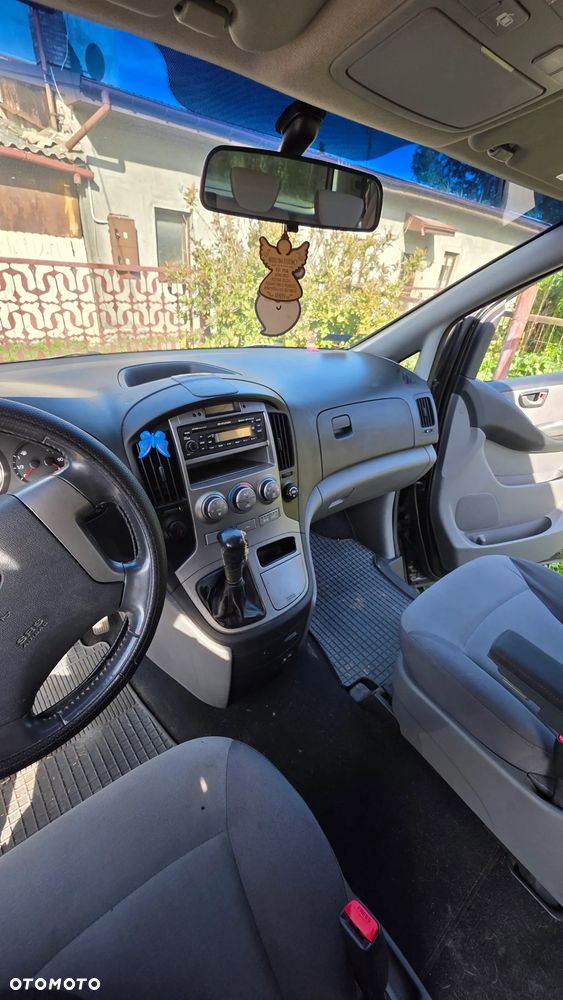 Hyundai H-1 - 14
