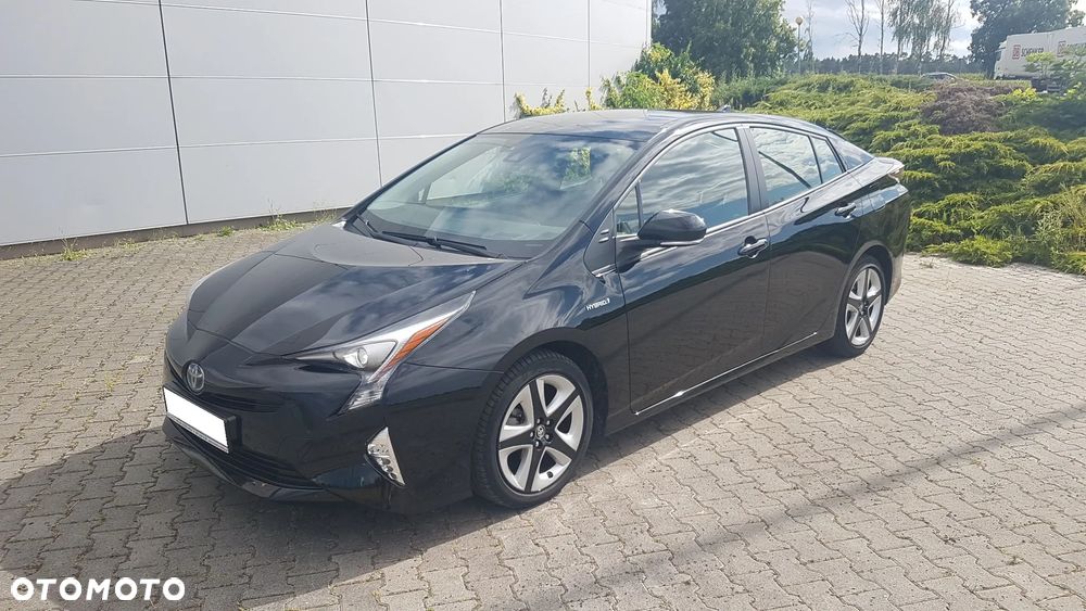 Toyota Prius Hybrid Executive - 24
