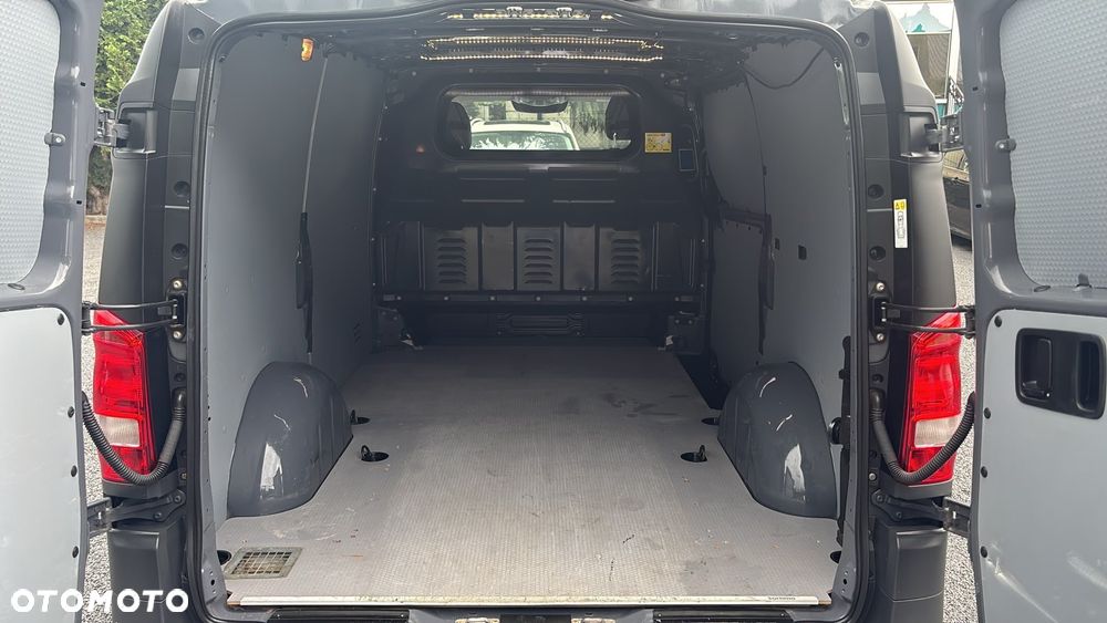 Mercedes-Benz Vito - 10