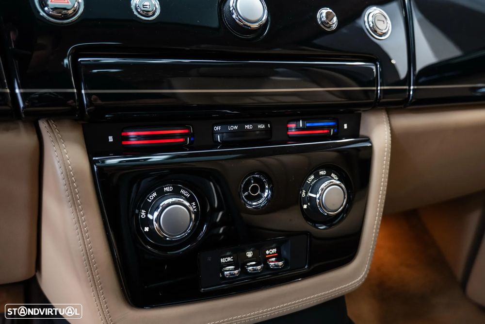 Rolls Royce Phantom 6.8 V12 - 19