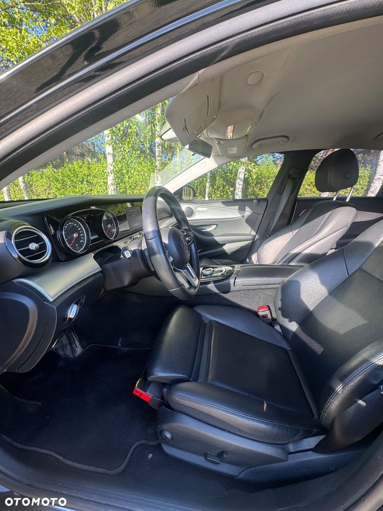 Mercedes-Benz Klasa E 220 d 9G-TRONIC - 11