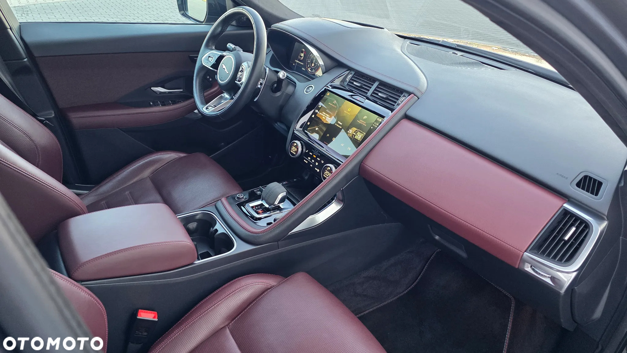 Jaguar E-Pace P250 AWD R-Dynamic Black - 9