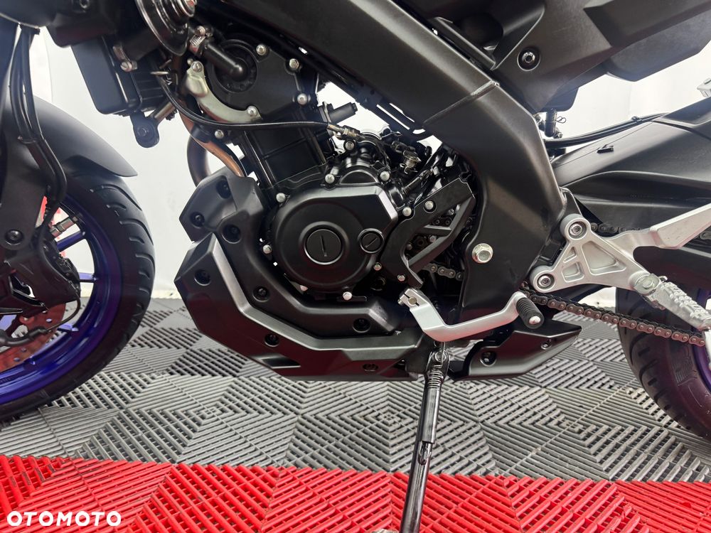 Yamaha MT - 13