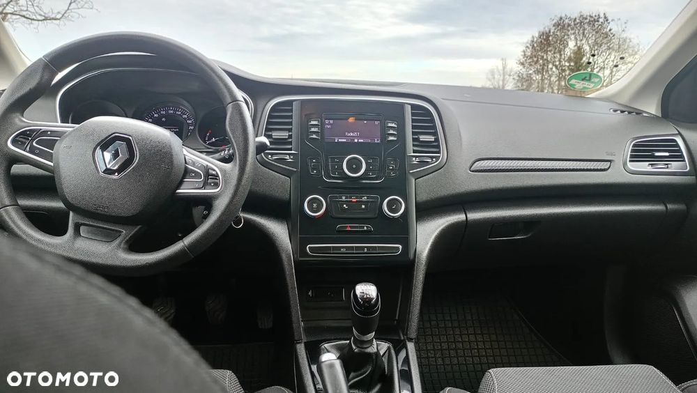 Renault Megane 1.3 TCe FAP Limited - 10