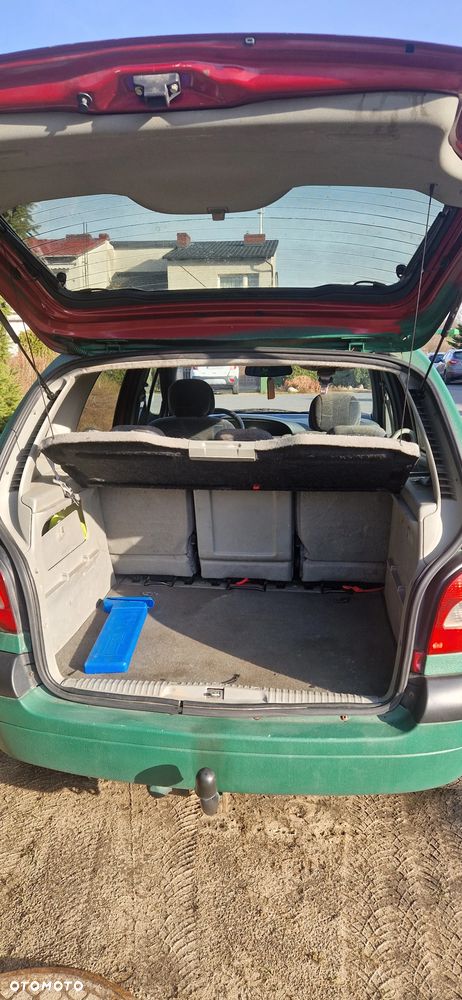 Renault Scenic 1.6 16V Privilege - 13