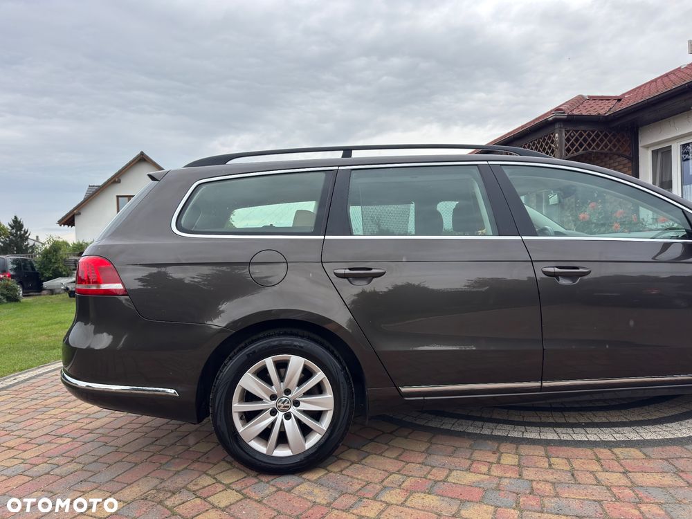 Volkswagen Passat - 15