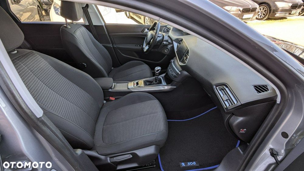 Peugeot 308 - 19
