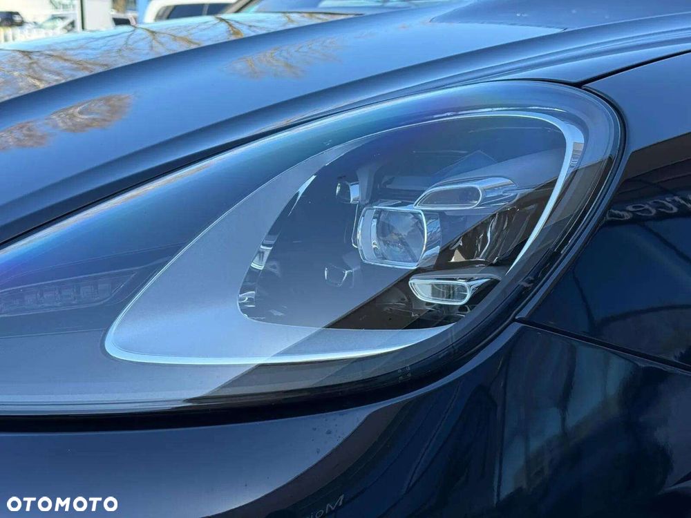 Porsche Cayenne - 18