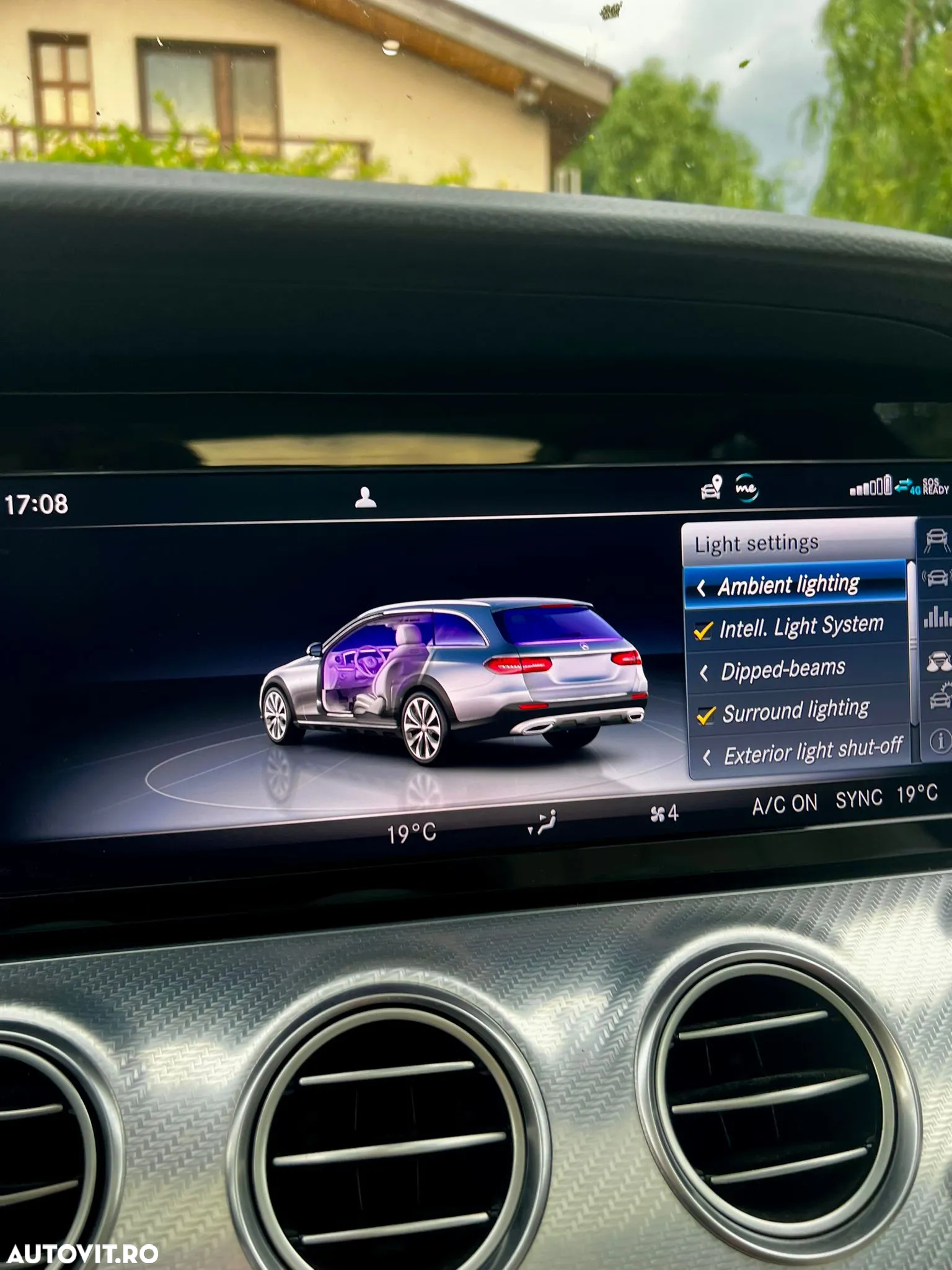 Mercedes-Benz E 220 d All-Terrain 4MATIC Aut. - 17
