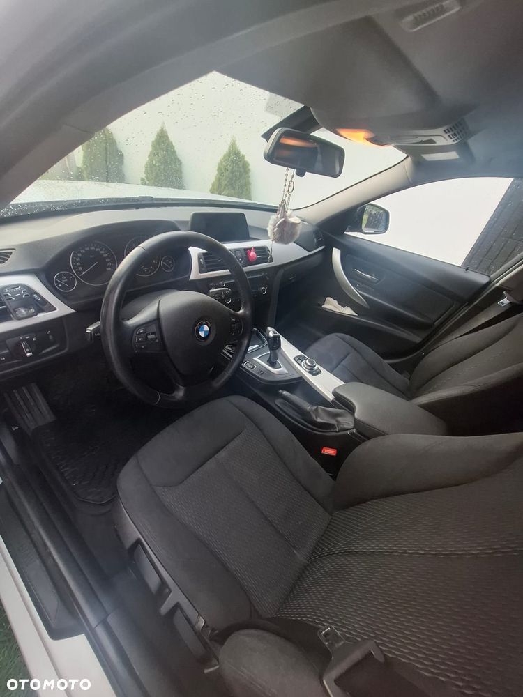 BMW Seria 3 - 12