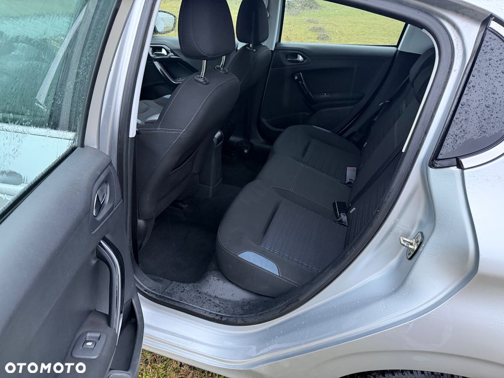 Peugeot 208 1.4 HDi Active Pack - 12