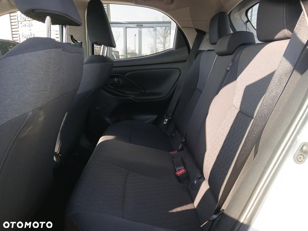 Toyota Yaris - 15