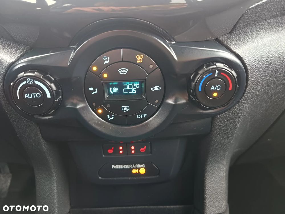 Ford EcoSport 1.0 EcoBoost TITANIUM X - 22