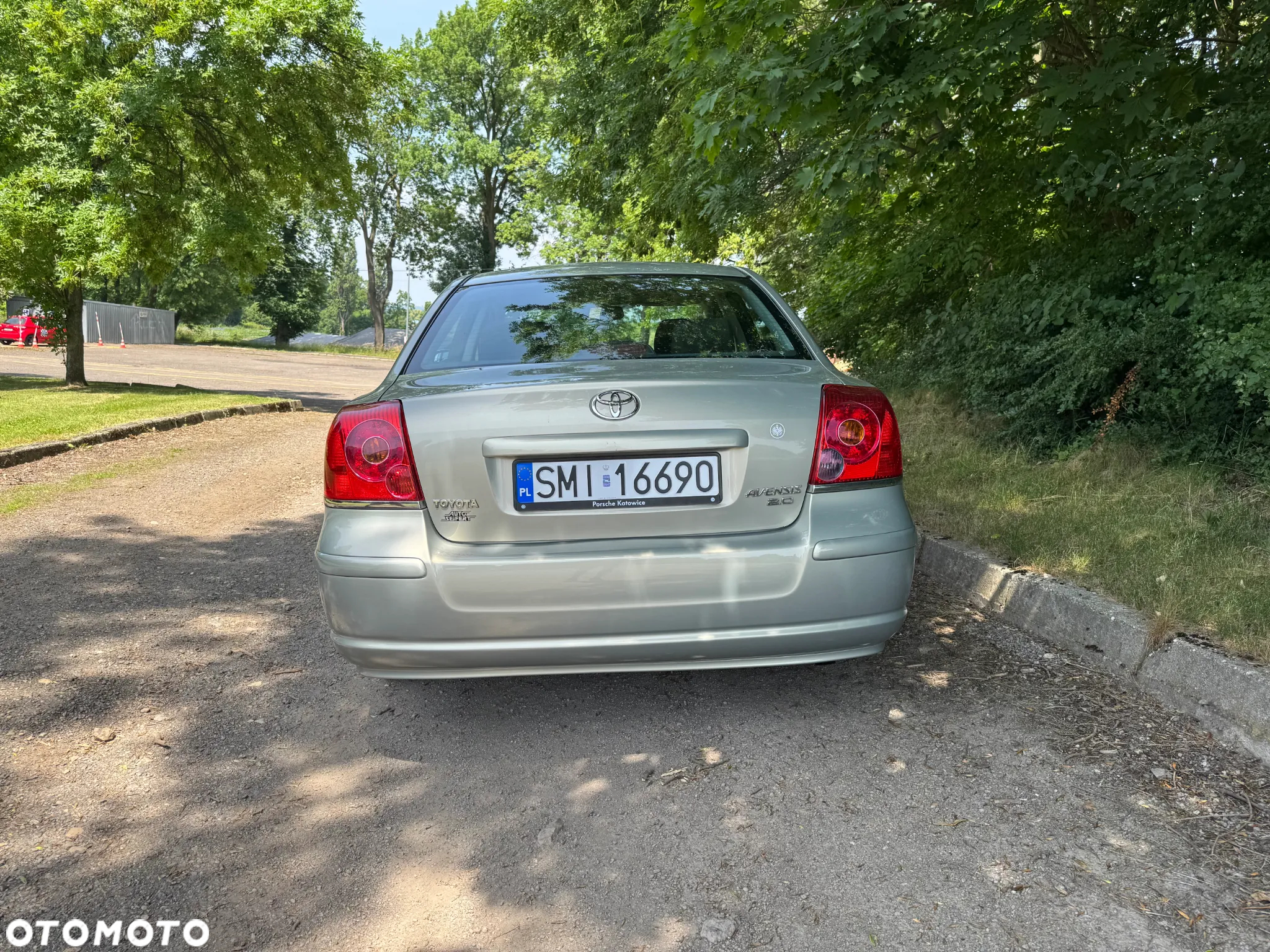 Toyota Avensis - 6