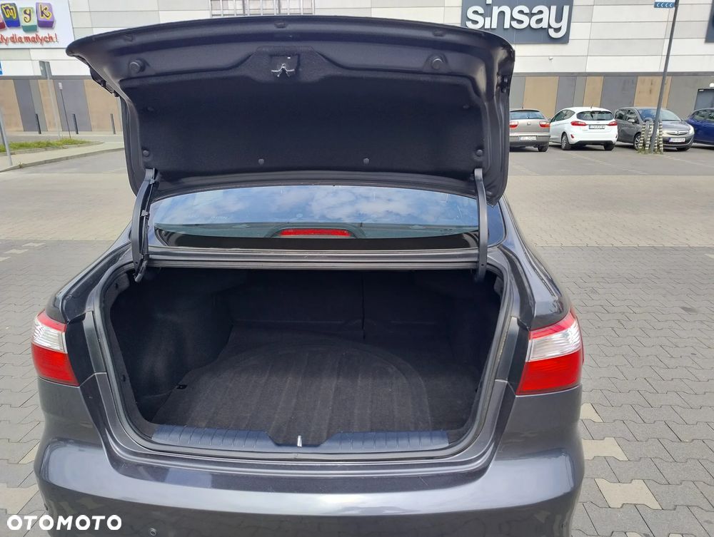 Kia Rio 1.2 Business Line - 10