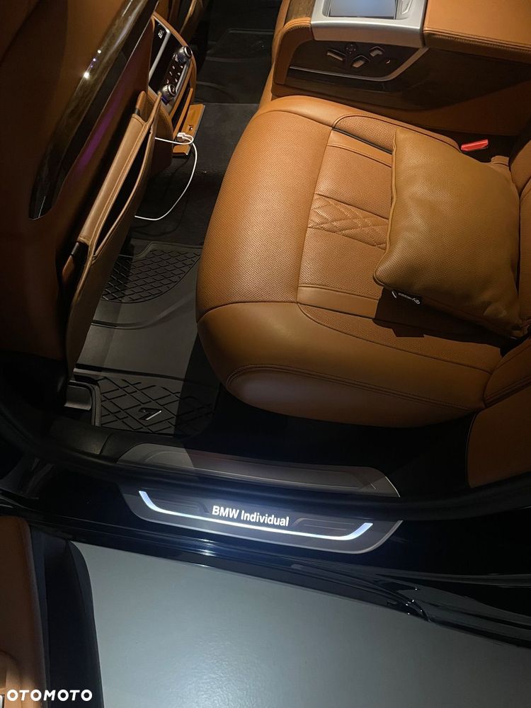 BMW Seria 7 - 19