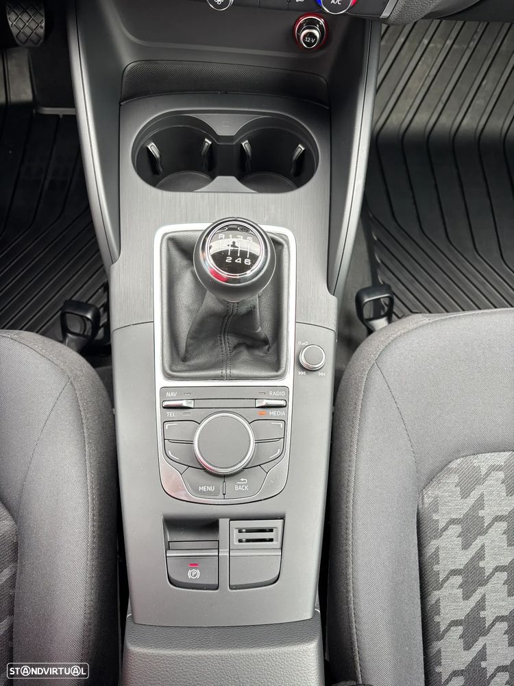 Audi A3 Sportback 1.6 TDI Advance Ultra - 35