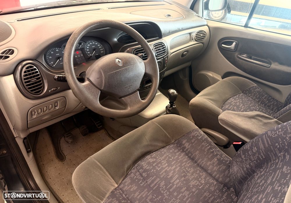 Renault Scénic 1.4 16V Conquest - 5