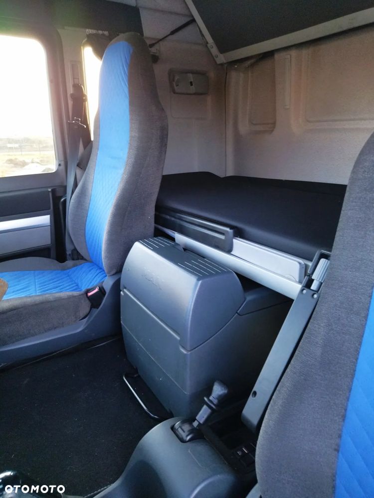 MAN TGL 12.250 4X2 BL - 19
