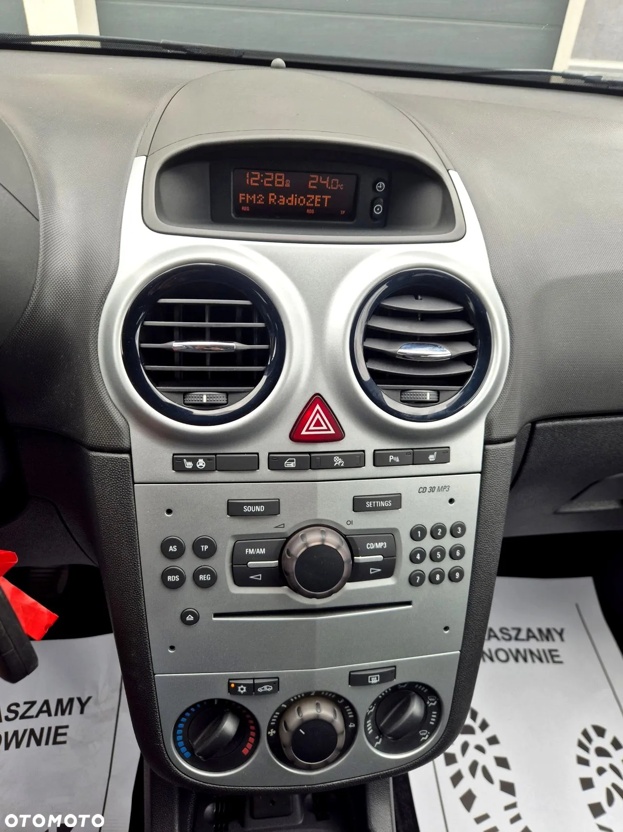 Opel Corsa 1.4 16V 150 Jahre - 23