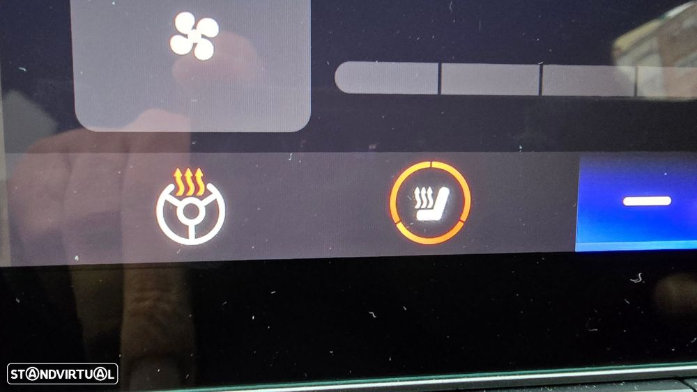 MG MG4 64 kWh Luxury - 39