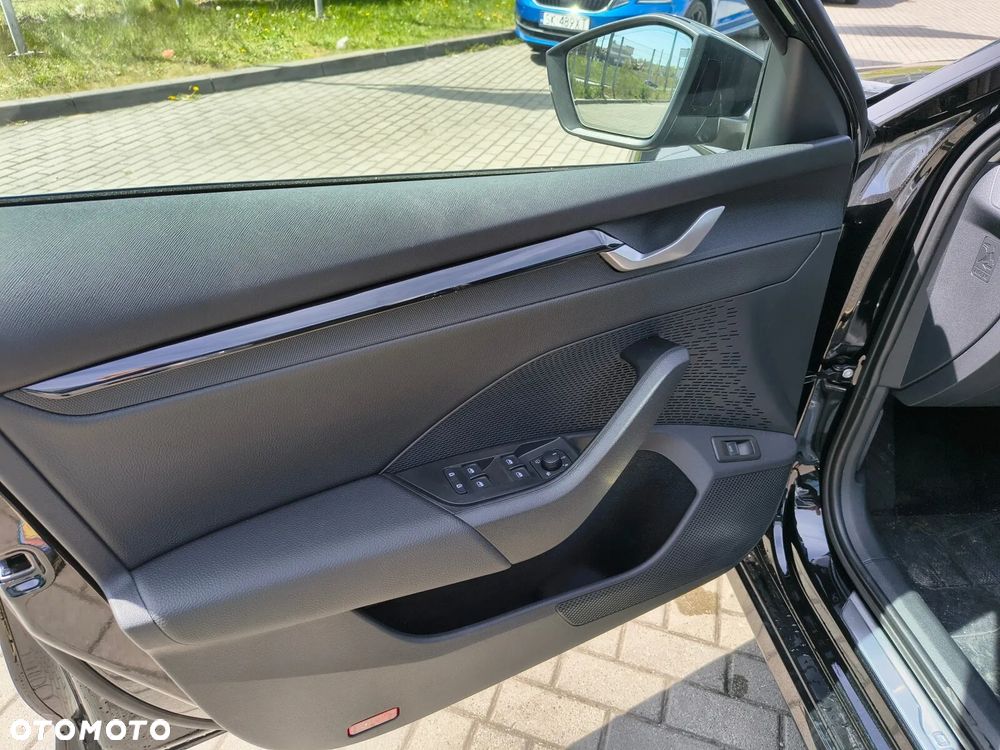 Skoda Octavia 1.5 TSI mHEV Selection DSG - 15