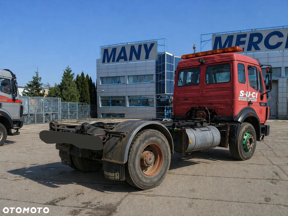 Mercedes-Benz 1831 SK - 4