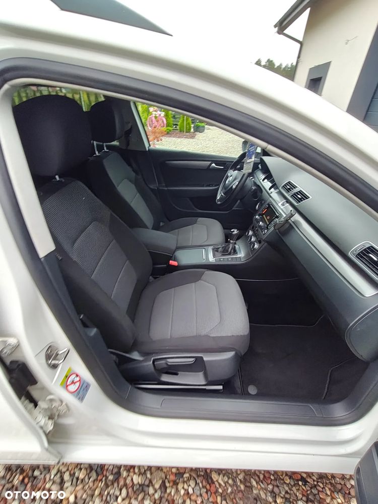 Volkswagen Passat - 10