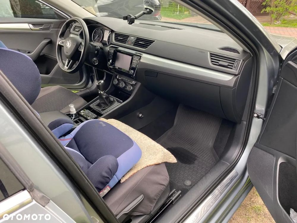 Skoda Superb 2.0 TDI Style - 9