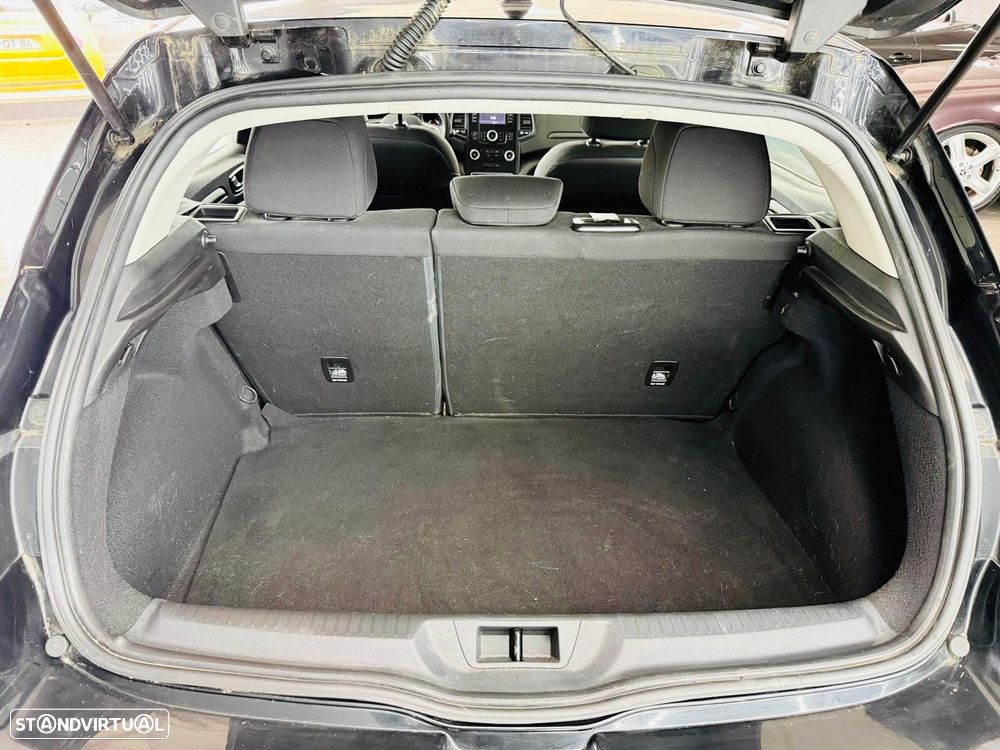 Renault Mégane ENERGY TCe 100 LIMITED - 19