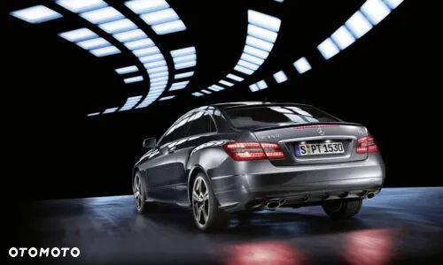 Mercedes-Benz Klasa E 250 CGI BlueEffICIENCY - 28