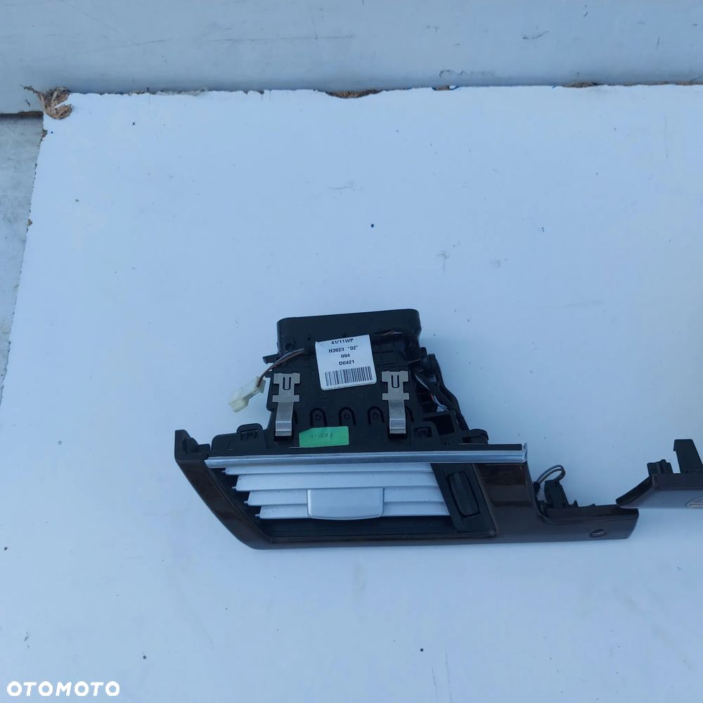 LISTWA OZDOBNA DEKOR W DESKE KRATKI NAWIEWU MERCEDES C W205 ORYGINAL DEMONTAZ 212680XX71 2126800271 2126801427 - 9
