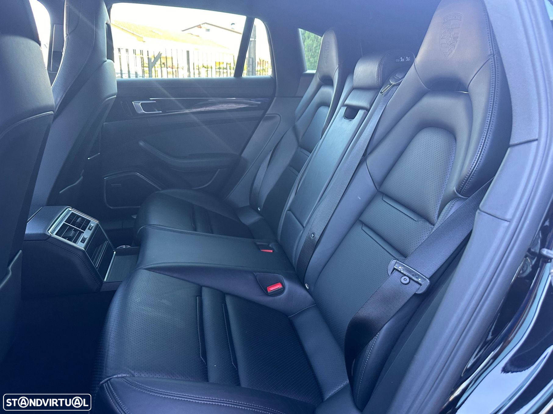 Porsche Panamera Sport Turismo 4 E-Hybrid 10 Years Edition - 15