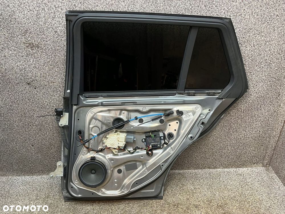 Drzwi prawy tyl prawe tylne Mercedes W204 KOMBI 792U C792 792 ORG 100 umFe - 7