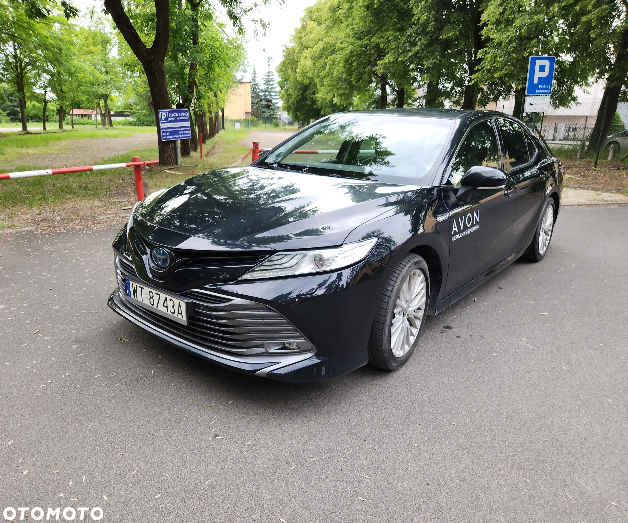 Toyota Camry 2.5 Hybrid Executive CVT - 2