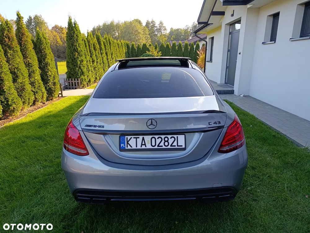 Mercedes-Benz Klasa C 450 AMG 4-Matic 7G-TRONIC - 24