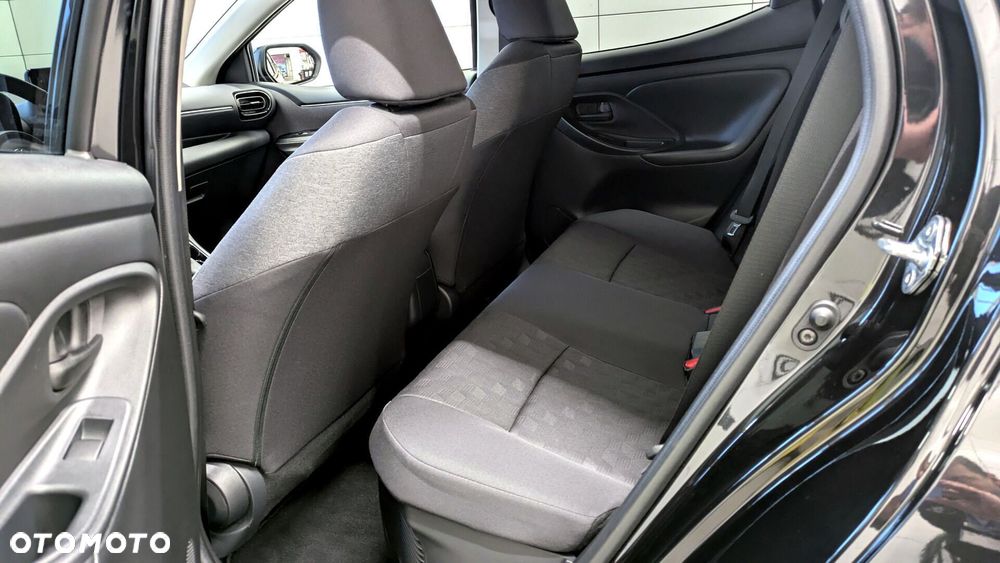 Toyota Yaris Hybrid 1.5 Style - 12