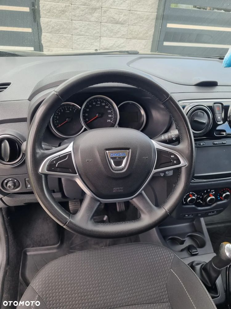 Dacia Lodgy 1.6 SCe Connected by Orange S&S - 18