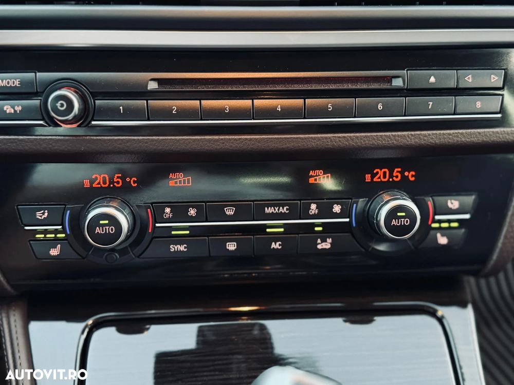 BMW Seria 5 520d xDrive Aut. - 30
