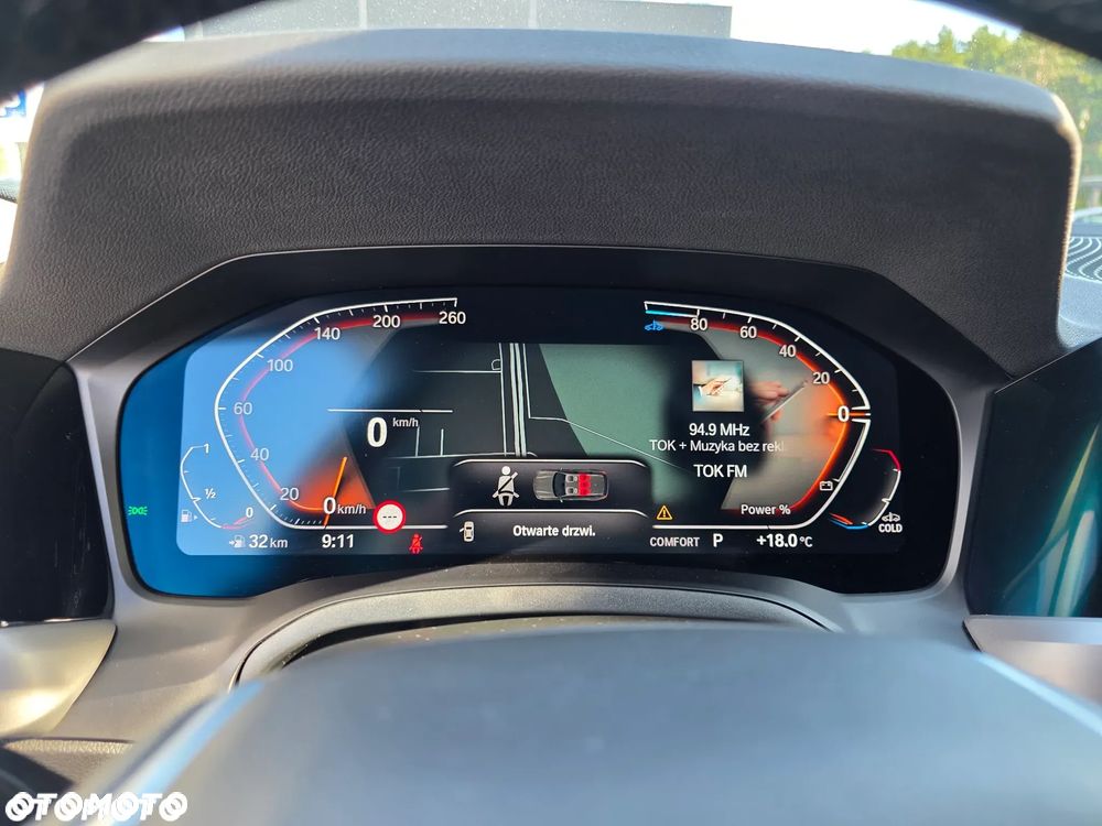 BMW Seria 3 318i Sport - 23