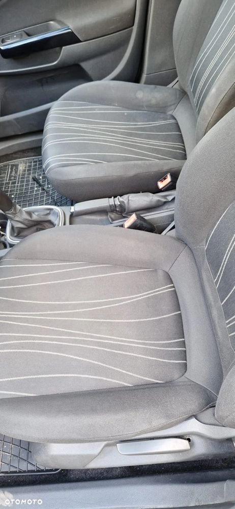 Opel Corsa 1.2 16V Cosmo - 9