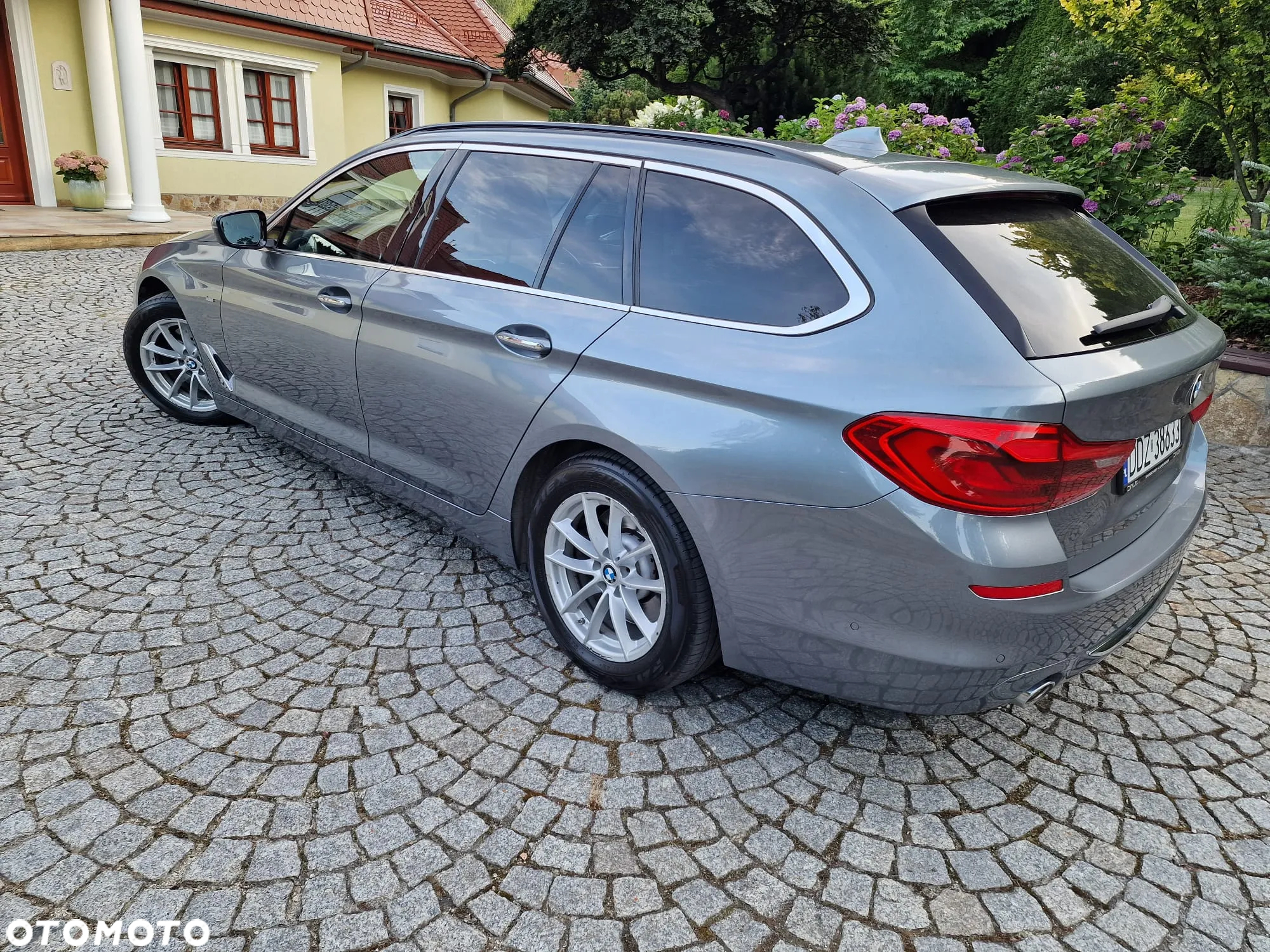 BMW Seria 5 530d xDrive - 9