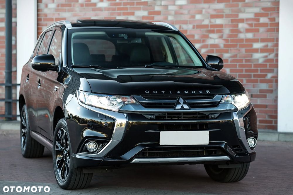 Mitsubishi Outlander Instyle NAVI + - 5